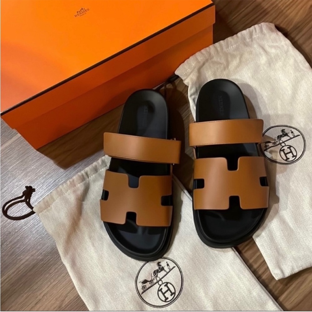 Hermes Chypre Sandals - NEW &
AUTHENTIC! Size EU 40 - Picture 2 of 6